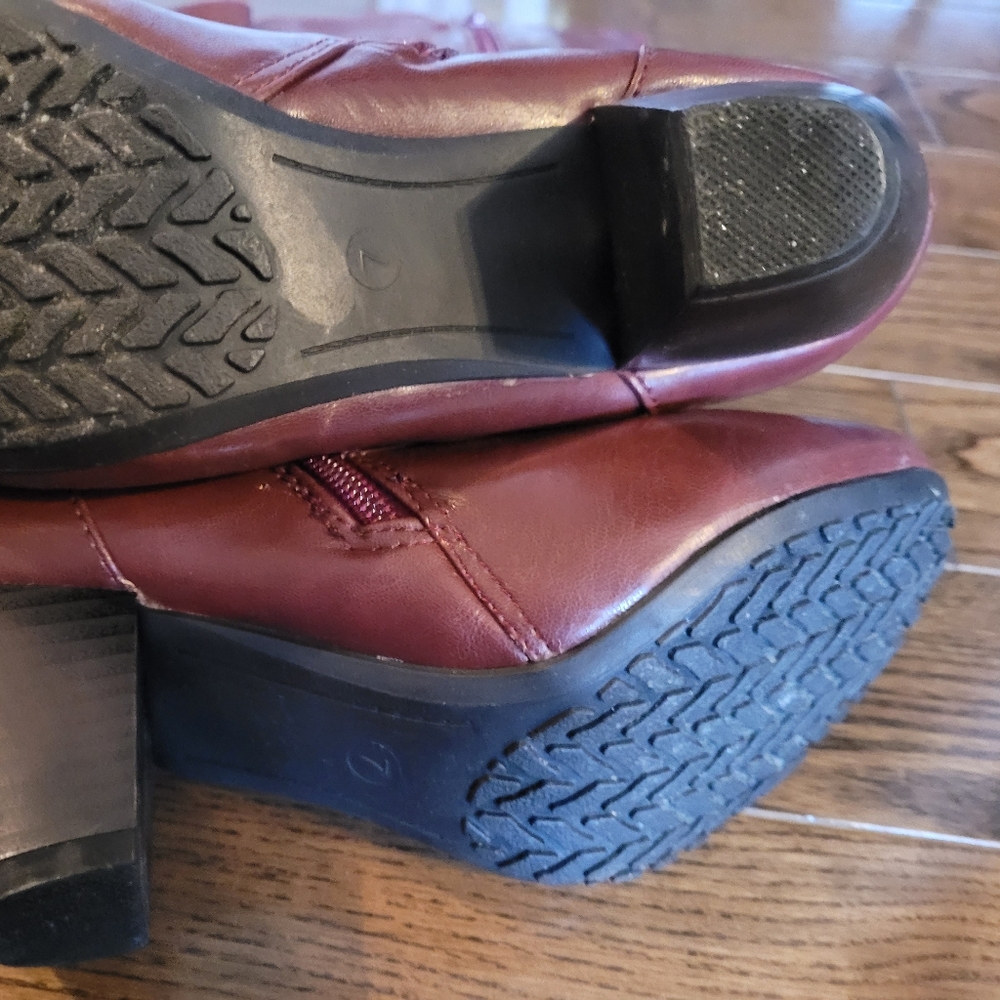 Boots, burgundy, only worn twice to car, size 7 - Picture 2 of 7